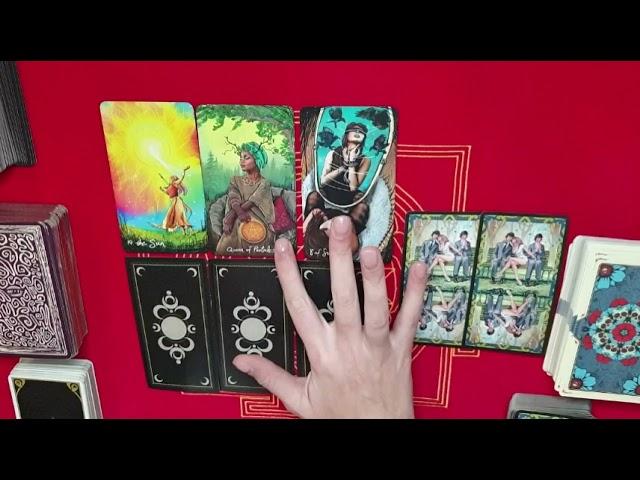 Вертикаль Таро онлайн: Какие отношения вы хотите и какие вы притягиваете. Почему так?