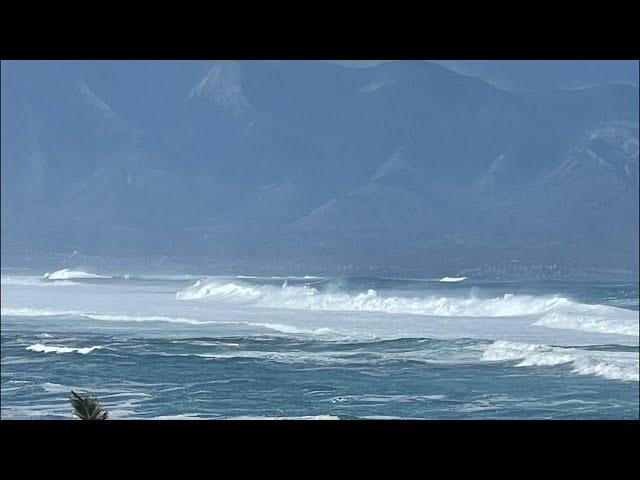 Maui Gigantic SURF Shuts Down Hookipa Beach Park | JAWS Macking