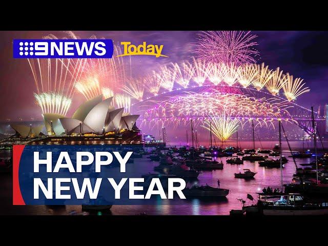 One million people pack Sydney Harbour as Australia welcomes in the new year | 9 News Australia