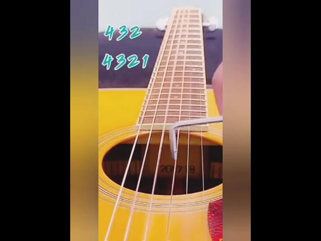 Lấy Lục lăng chỉnh cần Guitar chơi cho nó đứt dây lun