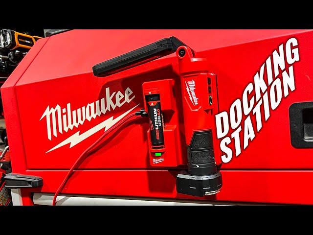 Magnetic Docking Station! Milwaukee 2128 REDLITHIUM USB 3.0 Stick Light Review