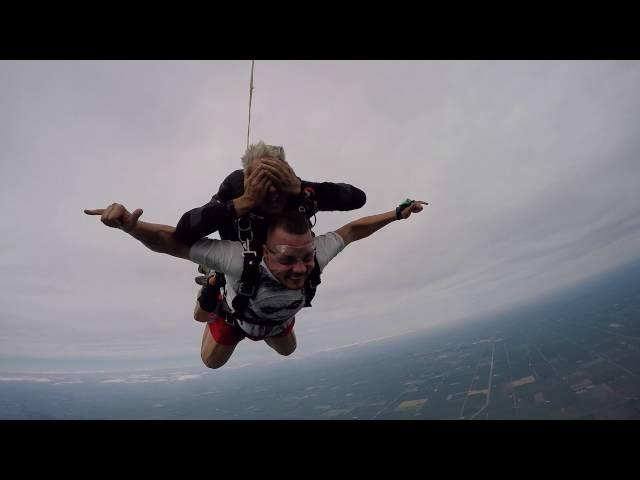 1633 Daniel Yordanov Skydive at Chicagoland Skydiving Center 20160702 Leonard Jenny