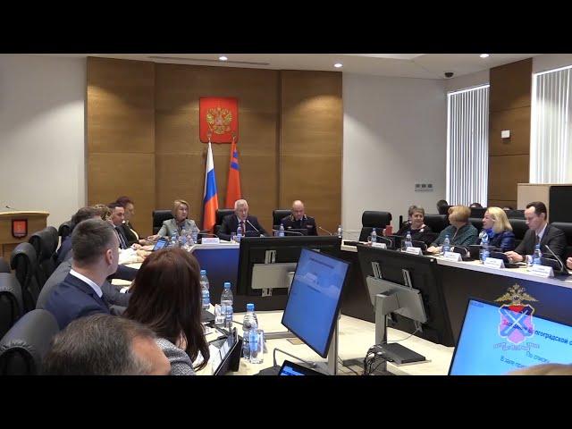 Начальник ГУ МВД России по Волгоградской области выступил с отчетом перед парламентариями