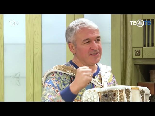 "Оптимистическая песня" в программе "Звёздная кухня". Муз.В. Сёмина-стих.В.Калинкина