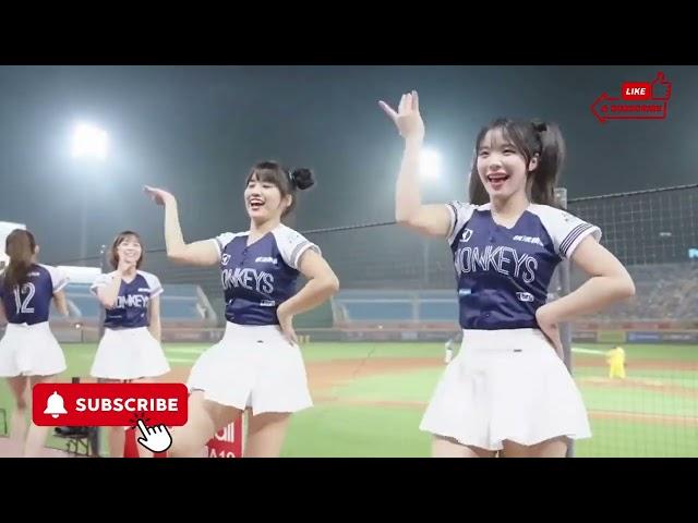 Lee Da Hye and the Rakuten Girls Cheerleader Team