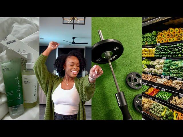 VLOG | New Fixation, Realistic Routine, PR Unboxing, Errands, Grocery Pickup, Meal Prep + More .