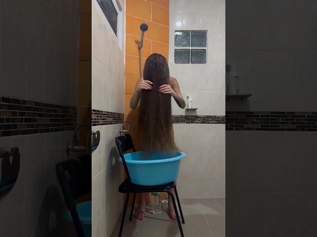 Long hair wash video #longhair #hairwash #hair #longhairgirl #shorts #short #youtubeshorts #shower