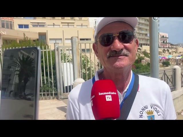 A VIESTE SPIAGGIA LIBERA PRESIDIATA DA NONNI VIGILI