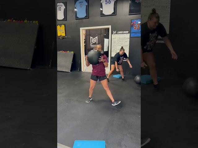 This medball routine builds MASSIVE Power #softball #softballpitcher #gym #softballplayer