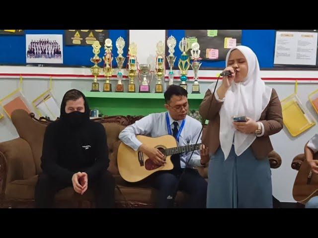 Keren, Murid Al Azhar Medan Bawakan Lagu "In Your Eyes" Milik Alan Walker-Raffi Ahmad-Nagita