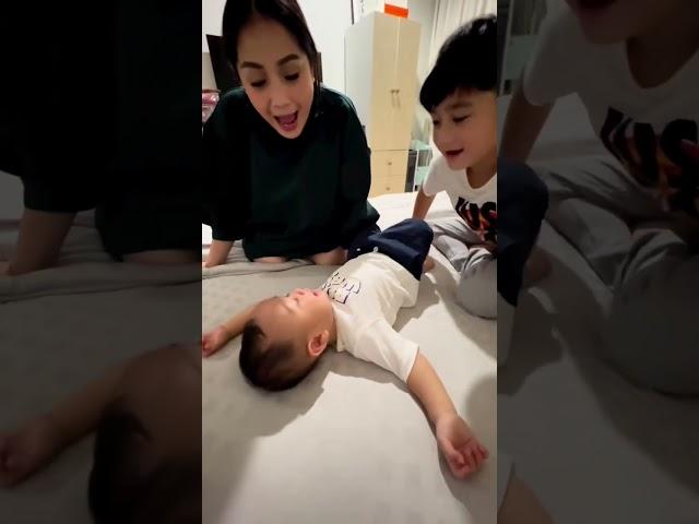 Rayyanza udah tau mana mama papa dan aa nya #nagitaslavina #raffiahmad #rafathar #rayyanza #rans