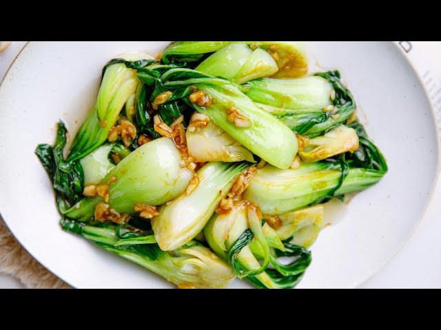 Bok choy stir fried with garlic and oyster sauce