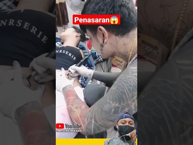 Ekspresi Cewek diTato Tatto Bikin Salpok#memengakak #meme #funny #tato