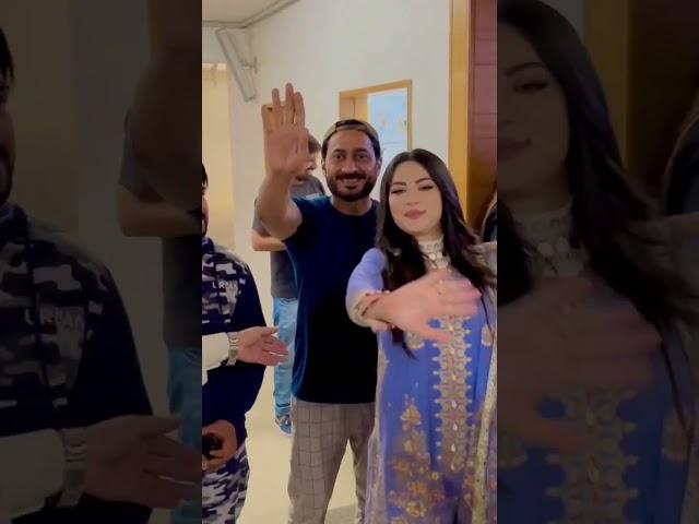 neelam muneer with her funs