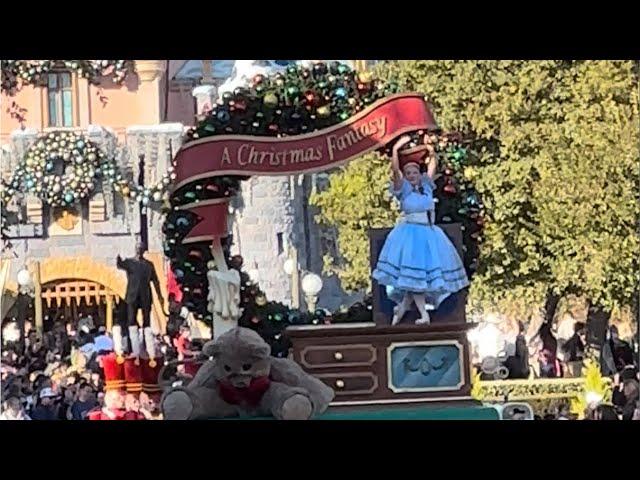 LIVE: A Christmas Fantasy Parade at Disneyland