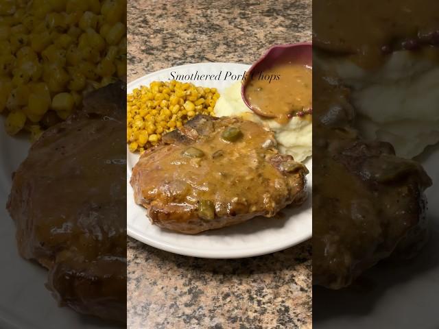 Smothered Pork Chops in the Crockpot ‍ #smotheredporkchops #porkchops #crockpot #easyrecipe