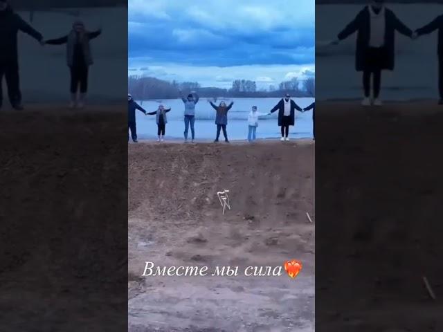 По Оренбургом жители поселка скинулись и за 3 млн сами построили насыпную дамбу #новости