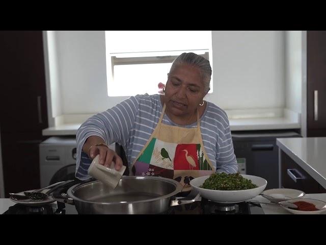 Making Crushed Chillie Pickle