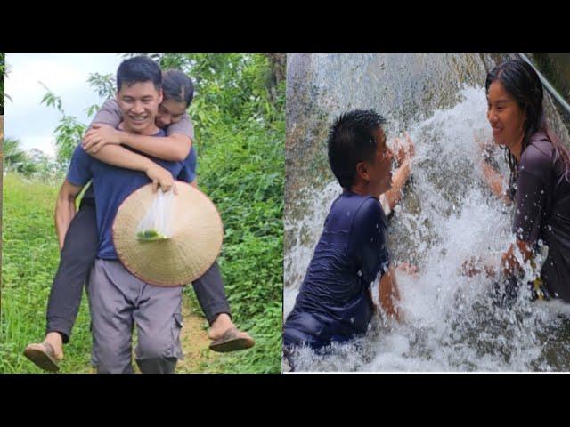 Simple life Phuong and Son repair bridges together. They are both always happy together