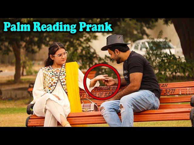 Palm Reading Prank | Pranks In Pakistan | Desi Pranks 2.O