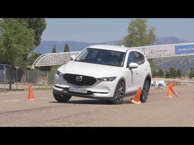 Mazda CX-5 2017 - Maniobra de esquiva (moose test) y eslalon | km77.com