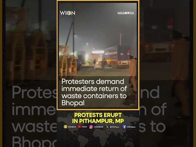 Protests Over Union Carbide’s Waste Disposal, Crowd Lathi-charged | WION Shorts