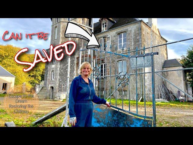 The GRAND chateau GATES | DIY Restoration on the NEW entrance. Ep 84