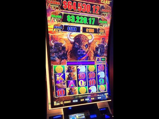 Compilation of My Friends Winning Slot Machine Bonuses!