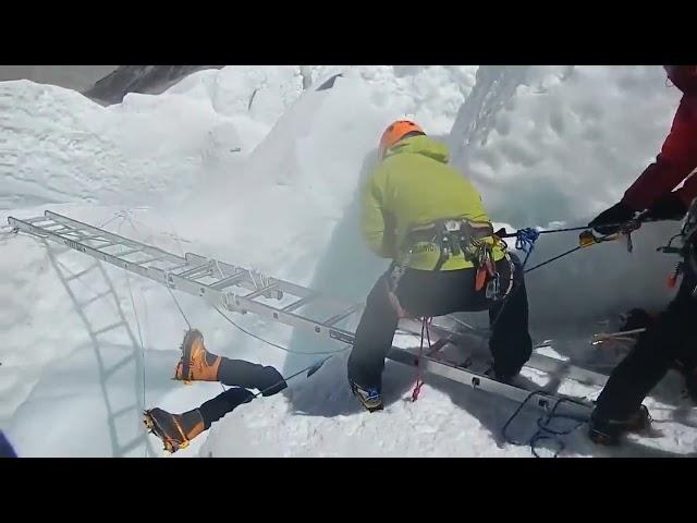 Everest Crevasse Fall & Emergency Rescue