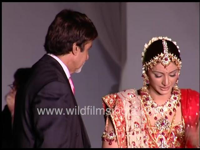 Amitabh Bachchan hugs Tabu tightly behind Salman Khan's back, Katrina , Bobby Deol at fashion show