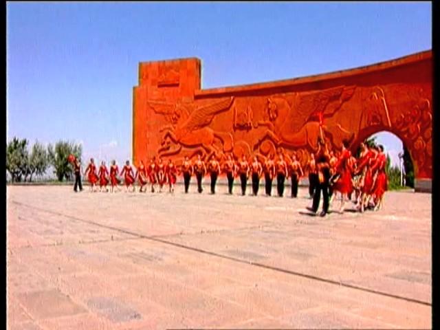 THE ARMENIA STATE DANCE ENSEMBLE "BAREKAMUTYUN": Azgagrakan par