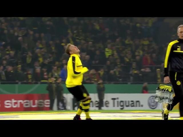 Kaugummi Kunst von BVB Youngster Felix Passlack