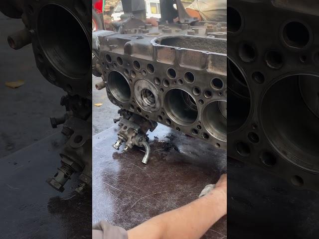 UD NISSAN 6 CYLINDER DIESEL ENJINE #dieselengine #automobile #mechanicshop #truck #repair #shorts