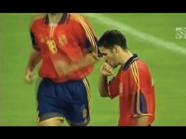 Raul Gonzalez Great Goal Against Oliver Kahn