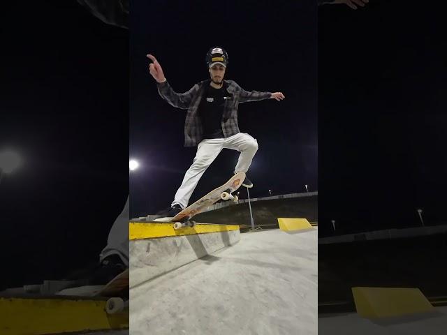 Trick muito estilosa  ️‍  #skateboarding #skater #skateboard #trickshots #newshorts #shortvideo
