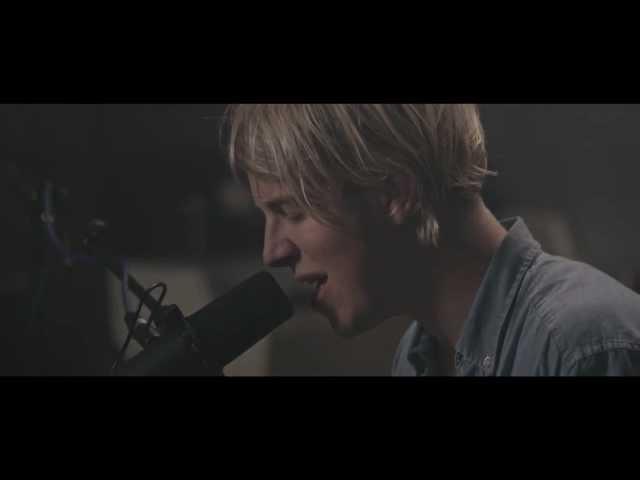 Tom Odell - Can't Pretend (at Dean Street Studios)