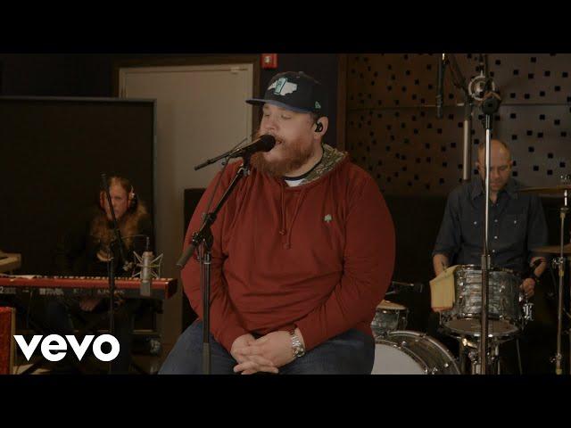 Luke Combs - Front Door Famous (Official Music Video)