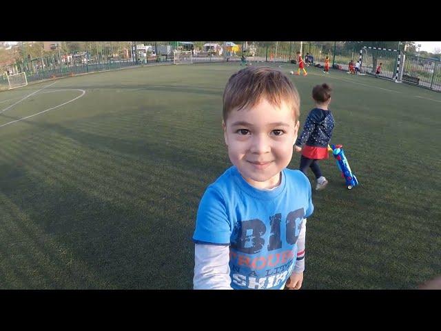 3 сентября 2022 года. На футбольной тренировке внука.