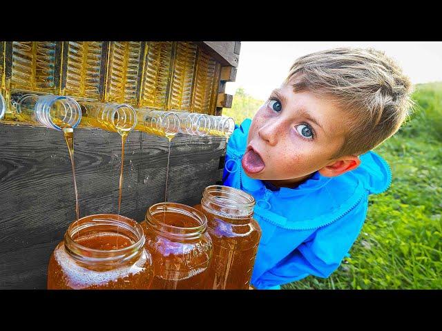 We Got Honey Straight from the Hive! Our Biggest Flow Hive Harvest