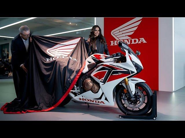 First Look at the 2025 Honda CBR1300XX Super Blackbird: A Legend Reborn"