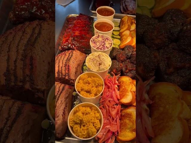 Black Diamond BBQ Platters at Destination Smokehouse in Southern California #tendernism #foodie #bbq