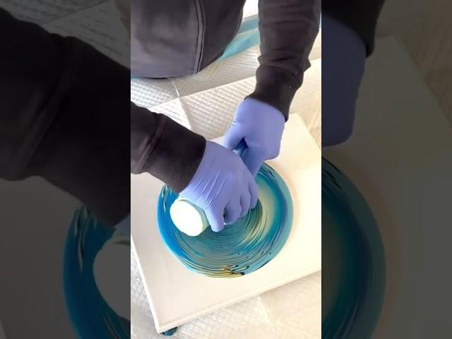 Ring pours make me happy! #art #ringpour #acrylicpainting #acrylicart #pourpainting