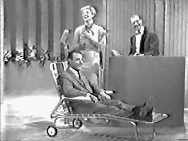 You Bet Your Life #60-02 Fenneman on the psychoanalyst's lawn chair ('Clock', Sept 29, 1960)