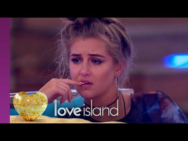 Laura Pulls Georgia Up on Kissing Jack | Love Island 2018