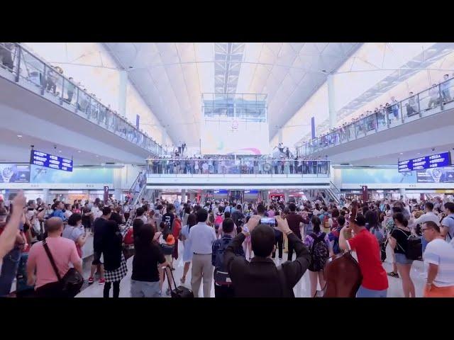 Flash Mob - Amazing Orchestra Performance at the Airport (HD) 