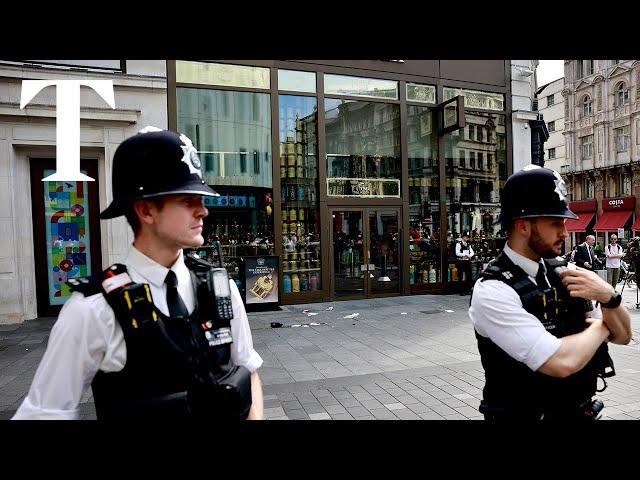 London stabbing: Eyewitness describes restraining attacker