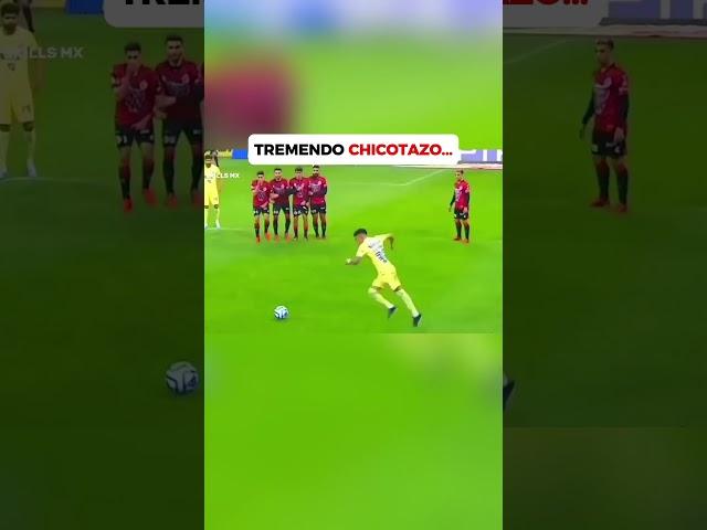 SACÓ UN TREMENDO CHICOTAZO #ligamx #futbolmexicano