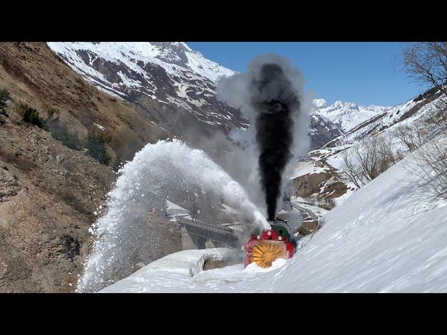 DFB Dampfschneeschleuder R12 im Frühlingsschnee 2021, Steam snow plough in the swiss mountains!