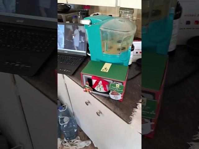 And this is my HELP  #helpingothers #bubhub #cleaning #dishes #house #housework #help #catbubbu