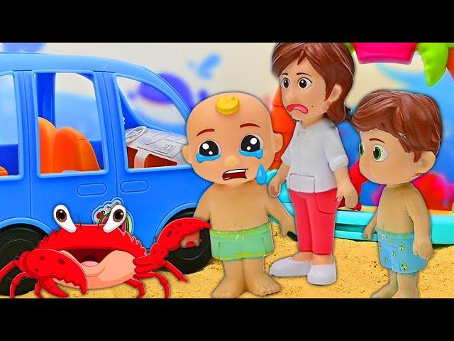 Cocomelon Friends & Peppa Pig play football with sand | Pretend Play with Cocomelon Toys for Kids